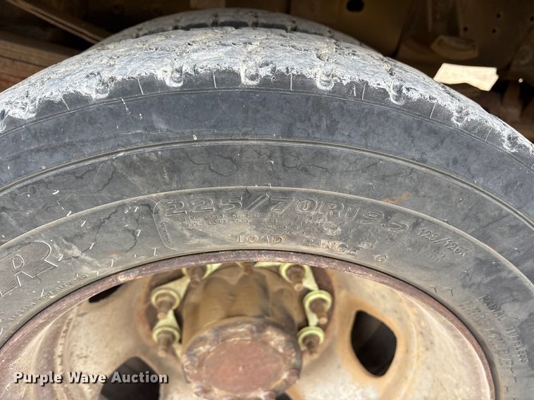 image for item ET7161 2011 Dodge Ram 5500 flatbed truck