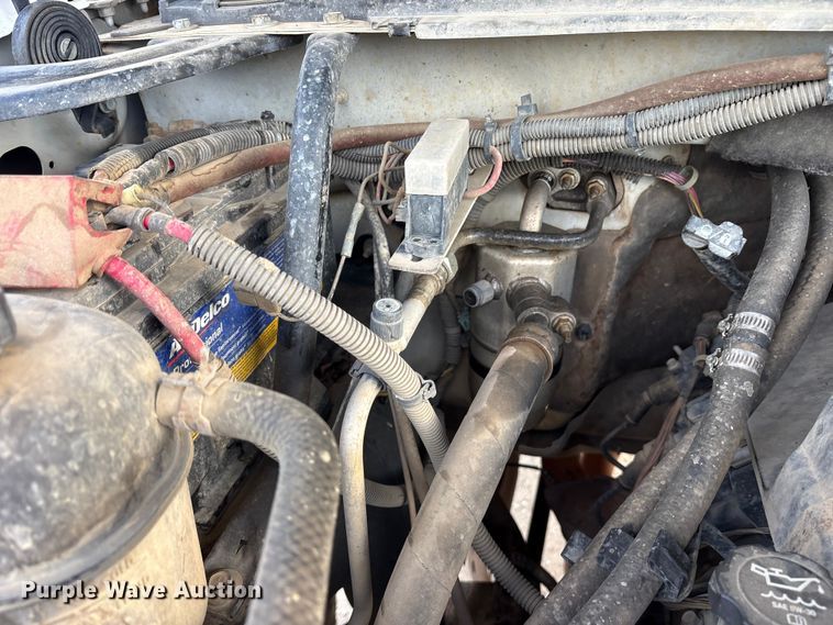 image for item ET7162 2010 Chevrolet Silverado 3500HD Crew Cab utility bed pickup truck