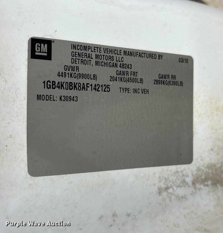 image for item ET7162 2010 Chevrolet Silverado 3500HD Crew Cab utility bed pickup truck