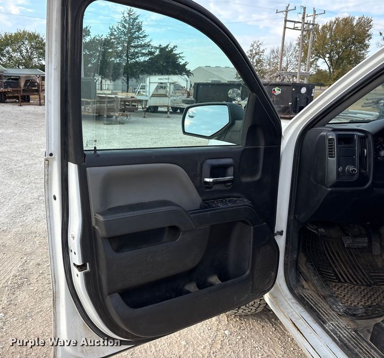 image for item ET7165 2015 Chevrolet Silverado 1500 Double Cab pickup truck