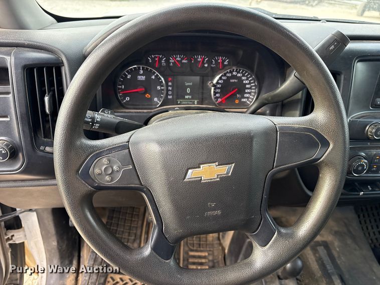 image for item ET7165 2015 Chevrolet Silverado 1500 Double Cab pickup truck