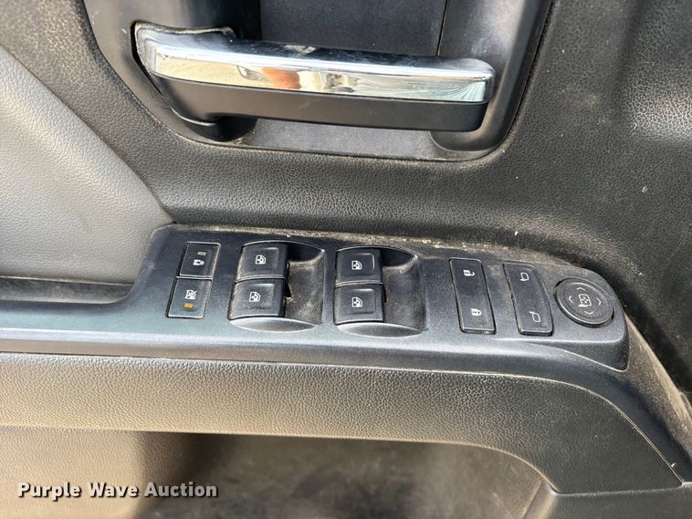 image for item ET7165 2015 Chevrolet Silverado 1500 Double Cab pickup truck