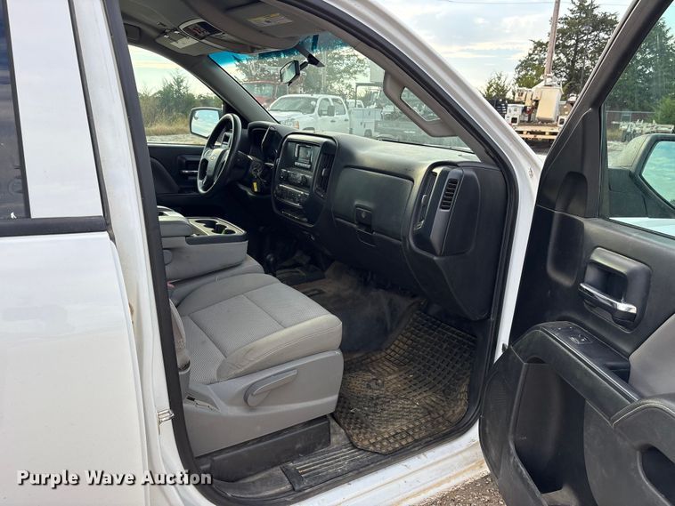 image for item ET7165 2015 Chevrolet Silverado 1500 Double Cab pickup truck