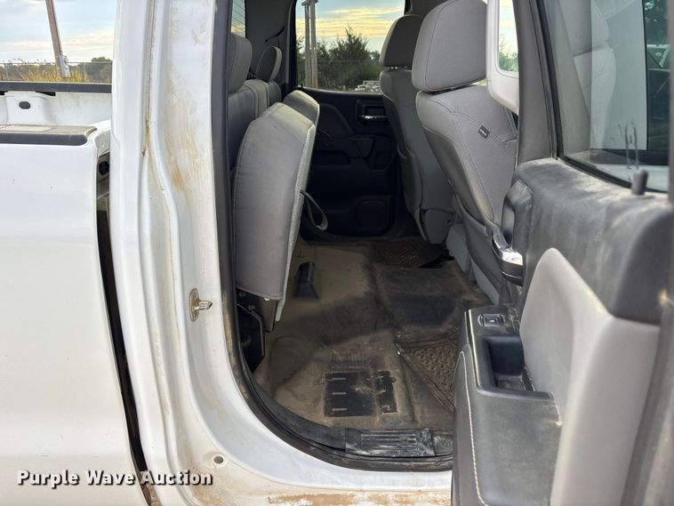 image for item ET7165 2015 Chevrolet Silverado 1500 Double Cab pickup truck