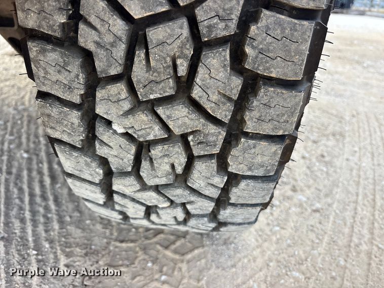 image for item ET7165 2015 Chevrolet Silverado 1500 Double Cab pickup truck