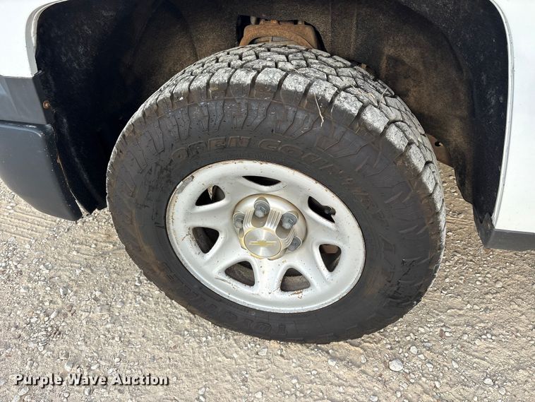 image for item ET7165 2015 Chevrolet Silverado 1500 Double Cab pickup truck