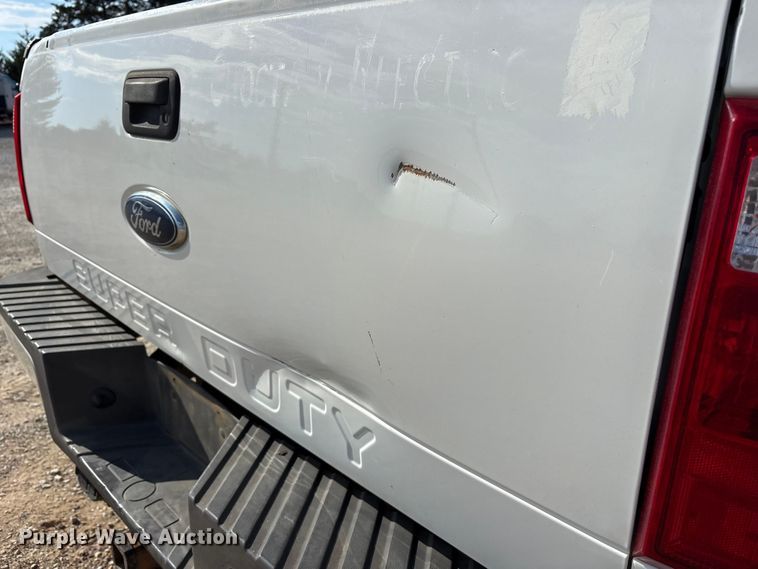 image for item ET7168 2009 Ford F250 Super Duty Crew Cab pickup truck