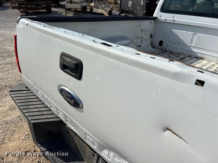 image for item ET7168 2009 Ford F250 Super Duty Crew Cab pickup truck