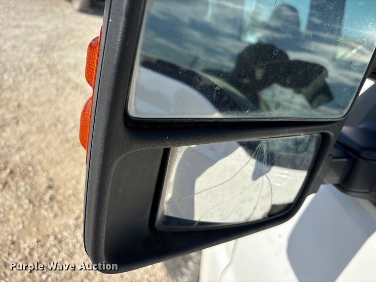 image for item ET7168 2009 Ford F250 Super Duty Crew Cab pickup truck