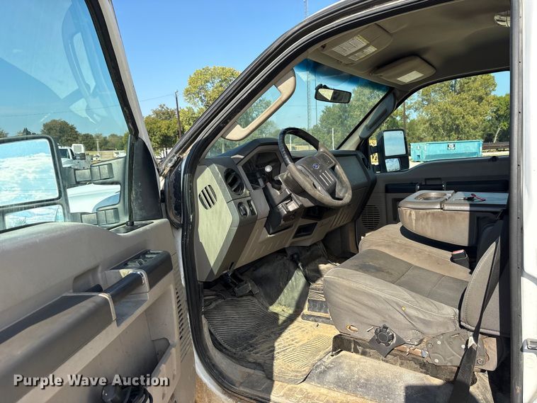 image for item ET7168 2009 Ford F250 Super Duty Crew Cab pickup truck