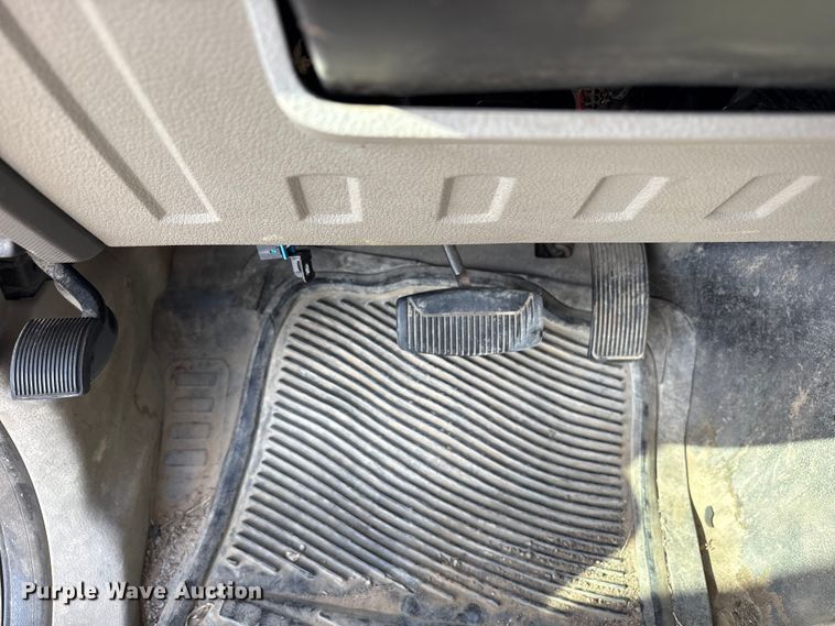 image for item ET7168 2009 Ford F250 Super Duty Crew Cab pickup truck