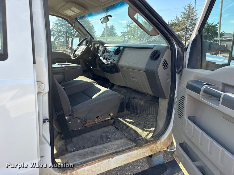 image for item ET7168 2009 Ford F250 Super Duty Crew Cab pickup truck