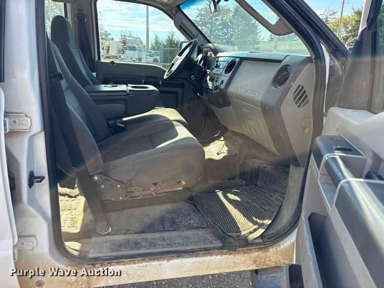 image for item ET7168 2009 Ford F250 Super Duty Crew Cab pickup truck