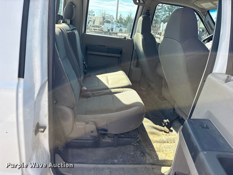 image for item ET7168 2009 Ford F250 Super Duty Crew Cab pickup truck