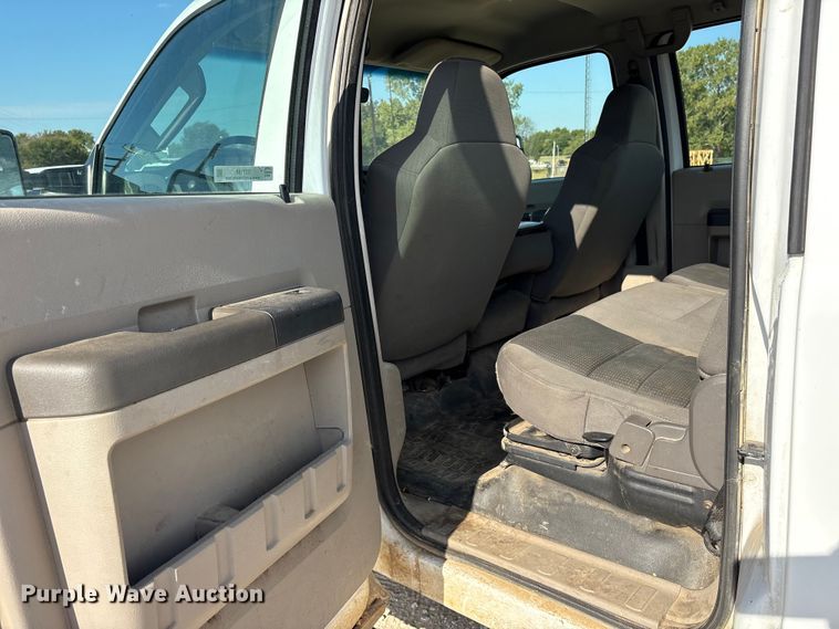 image for item ET7168 2009 Ford F250 Super Duty Crew Cab pickup truck