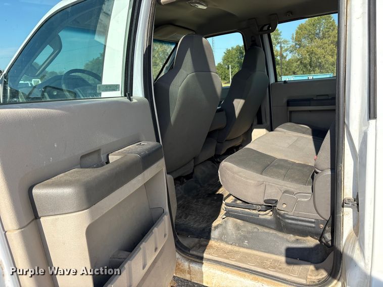 image for item ET7168 2009 Ford F250 Super Duty Crew Cab pickup truck