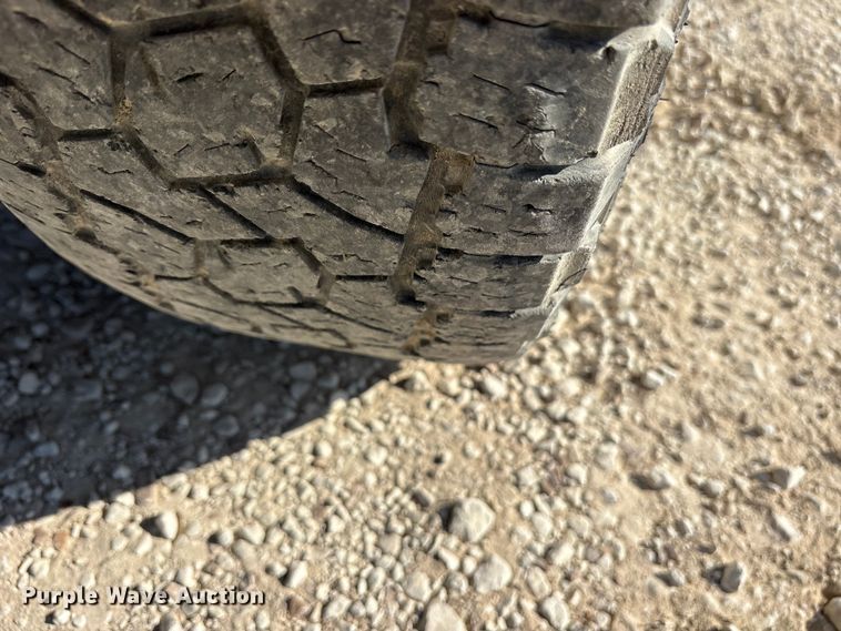 image for item ET7168 2009 Ford F250 Super Duty Crew Cab pickup truck