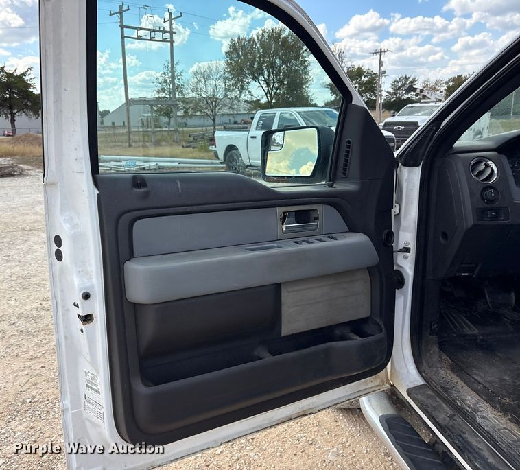 image for item ET7171 2011 Ford F150 SuperCrew pickup truck