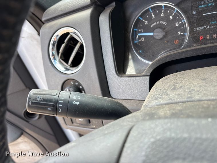 image for item ET7171 2011 Ford F150 SuperCrew pickup truck