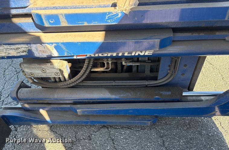 image for item ET8567 2017 UniCarriers CFS40 forklift