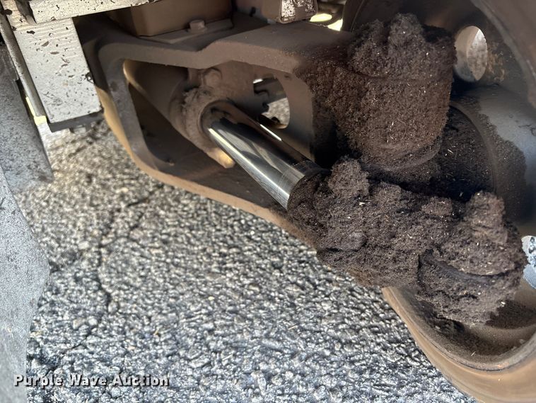 image for item ET8567 2017 UniCarriers CFS40 forklift