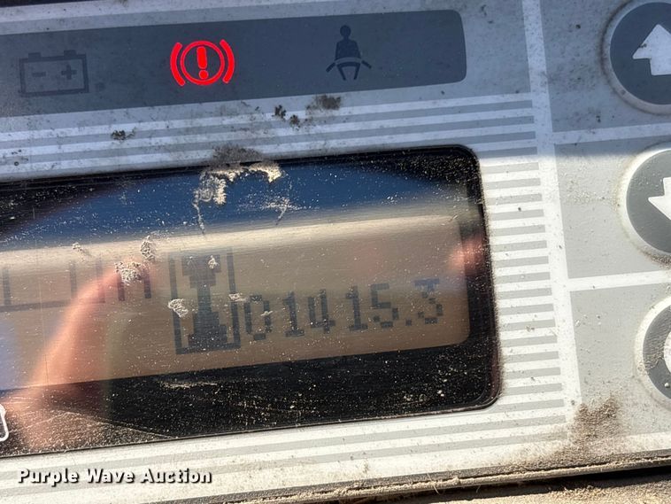 image for item ET8567 2017 UniCarriers CFS40 forklift