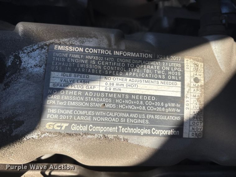 image for item ET8567 2017 UniCarriers CFS40 forklift