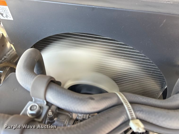 image for item ET8567 2017 UniCarriers CFS40 forklift