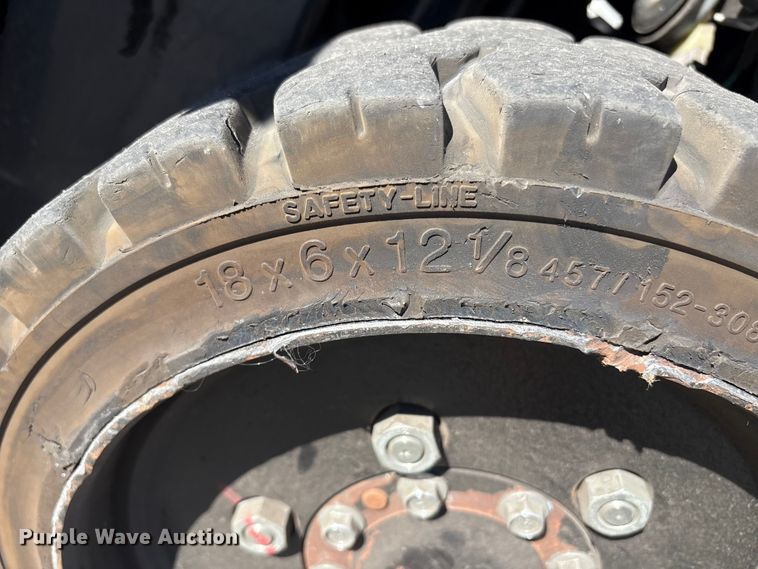 image for item ET8567 2017 UniCarriers CFS40 forklift