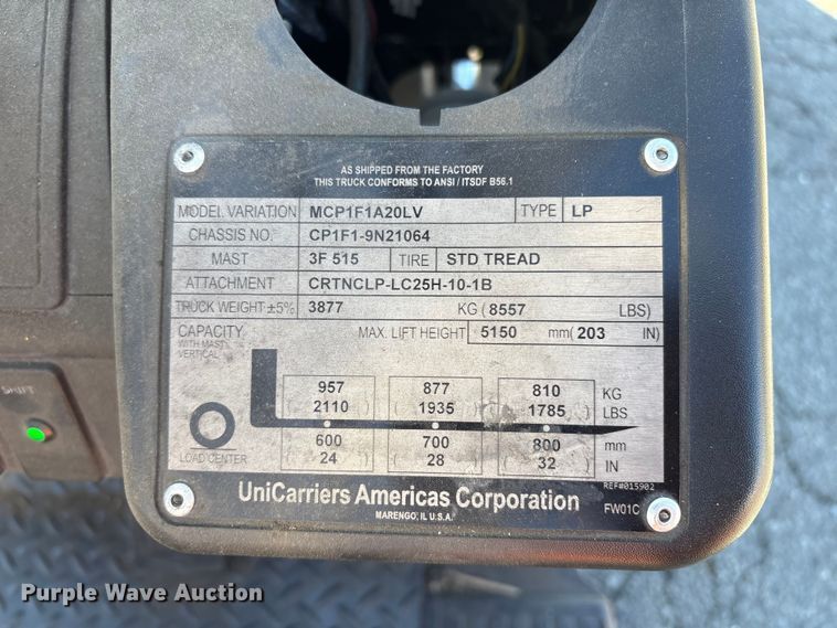 image for item ET8567 2017 UniCarriers CFS40 forklift