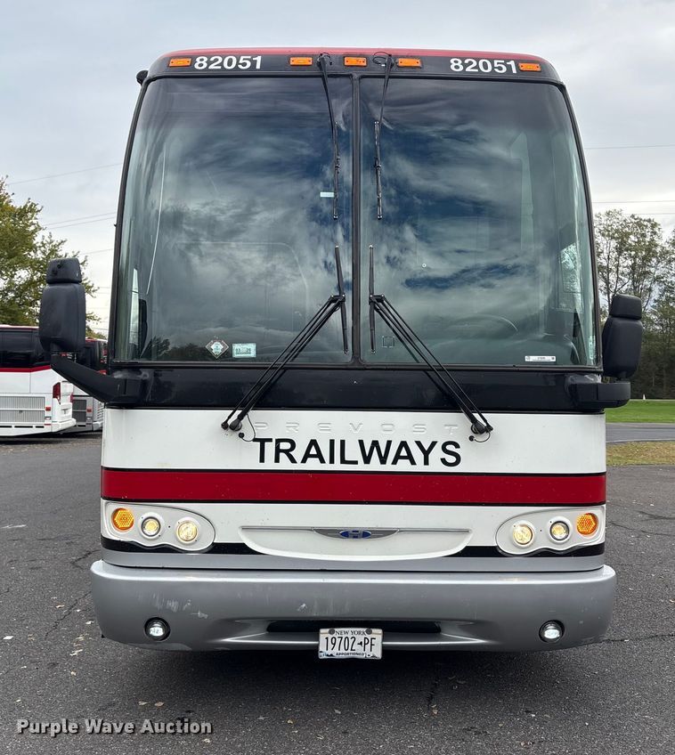 image for item ET8586 2005 Prevost H3-45 Coach Bus