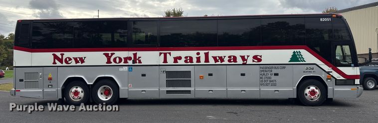 image for item ET8586 2005 Prevost H3-45 Coach Bus