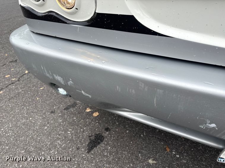 image for item ET8586 2005 Prevost H3-45 Coach Bus