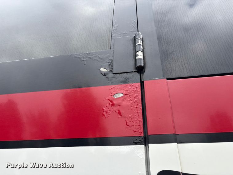 image for item ET8586 2005 Prevost H3-45 Coach Bus