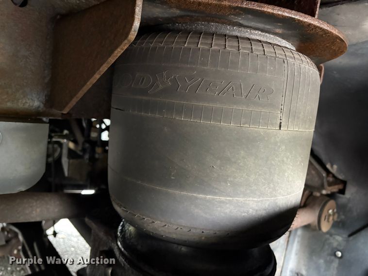 image for item ET8586 2005 Prevost H3-45 Coach Bus