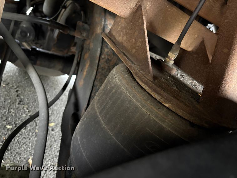 image for item ET8586 2005 Prevost H3-45 Coach Bus