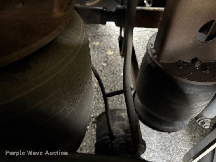 image for item ET8586 2005 Prevost H3-45 Coach Bus