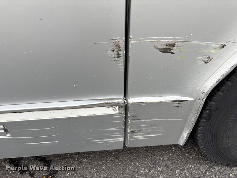 image for item ET8586 2005 Prevost H3-45 Coach Bus