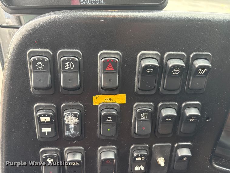 image for item ET8586 2005 Prevost H3-45 Coach Bus