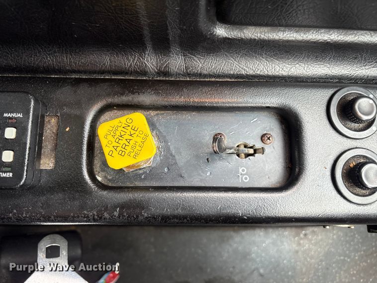 image for item ET8586 2005 Prevost H3-45 Coach Bus