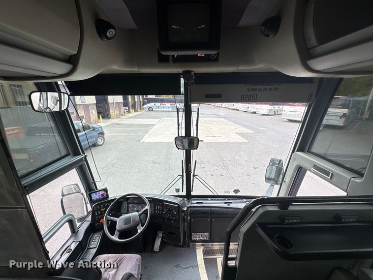 image for item ET8586 2005 Prevost H3-45 Coach Bus