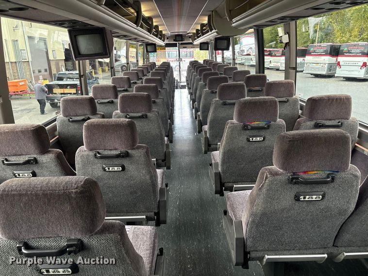 image for item ET8586 2005 Prevost H3-45 Coach Bus