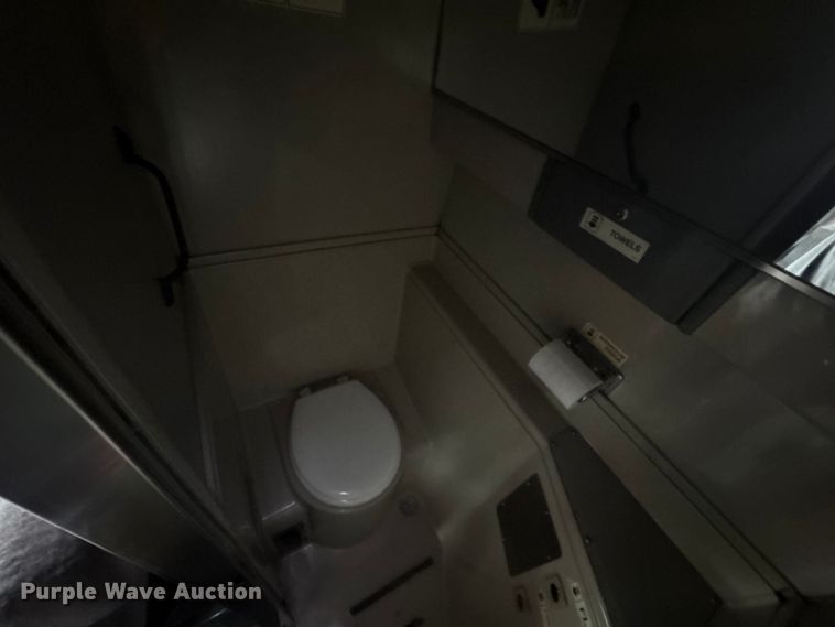 image for item ET8586 2005 Prevost H3-45 Coach Bus