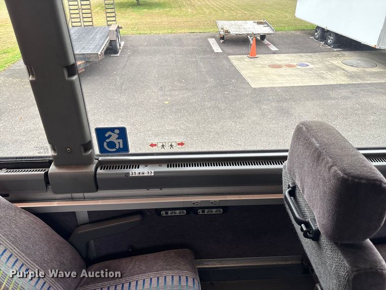 image for item ET8586 2005 Prevost H3-45 Coach Bus