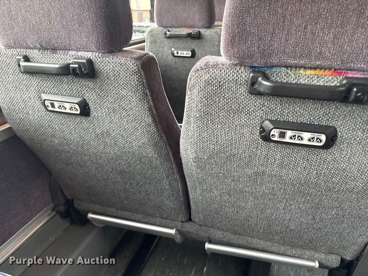 image for item ET8586 2005 Prevost H3-45 Coach Bus