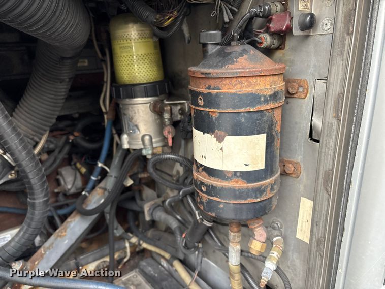 image for item ET8586 2005 Prevost H3-45 Coach Bus