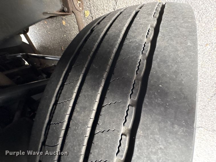 image for item ET8586 2005 Prevost H3-45 Coach Bus