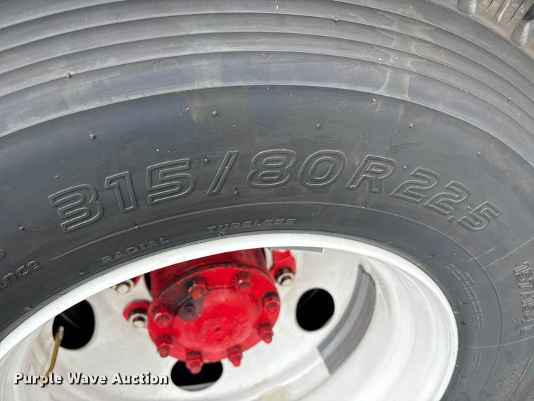 image for item ET8586 2005 Prevost H3-45 Coach Bus