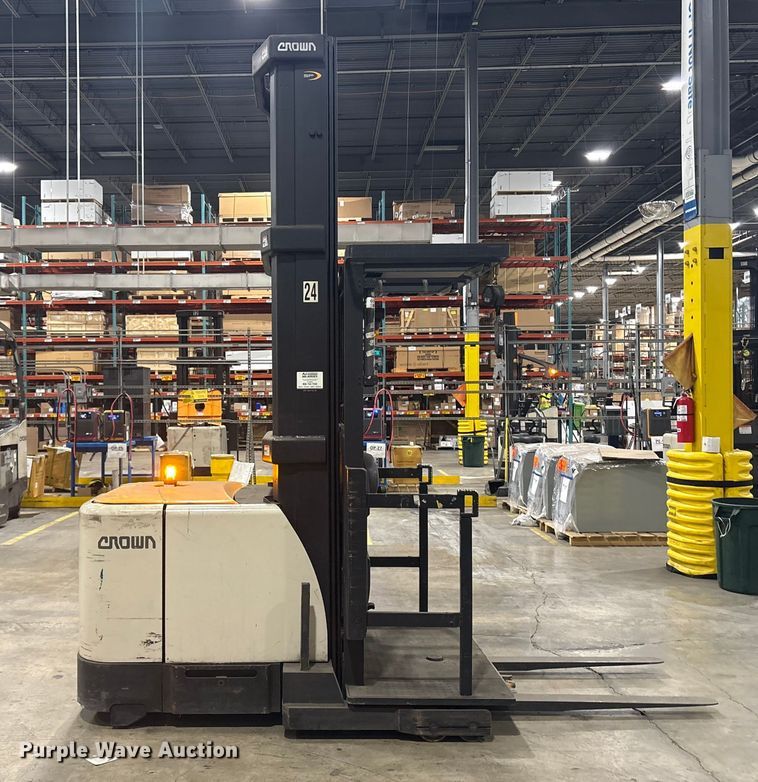 image for item ET8589 2015 Crown SP4050-30 order picker