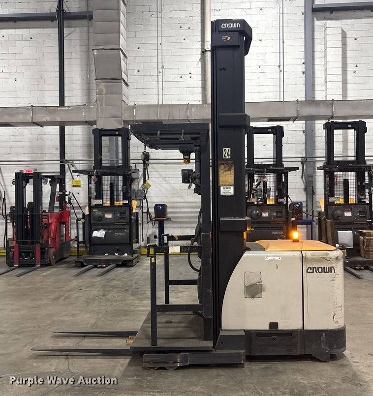 image for item ET8589 2015 Crown SP4050-30 order picker